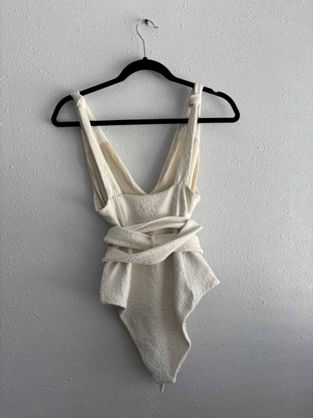 Devon Windsor Noa White Textured Plunge Neckline Waist Tie One-Piece Swimsuit - Picture 3 of 9